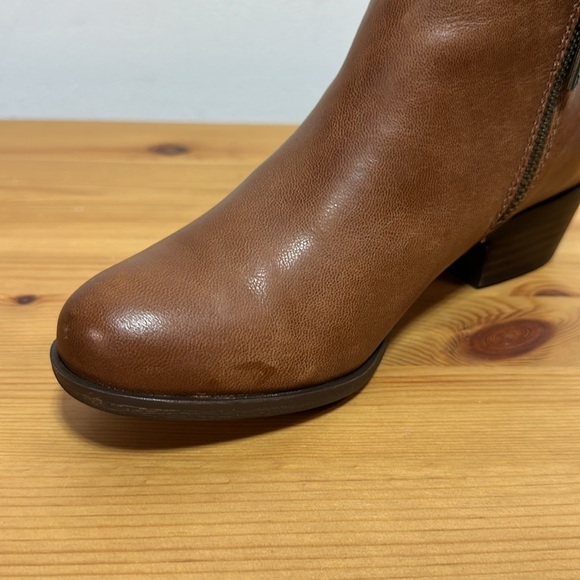 Lucky Brand | Ankle Leather Bootie | Round Toe Block Heel Boots | 7 Wide - Picture 10 of 10